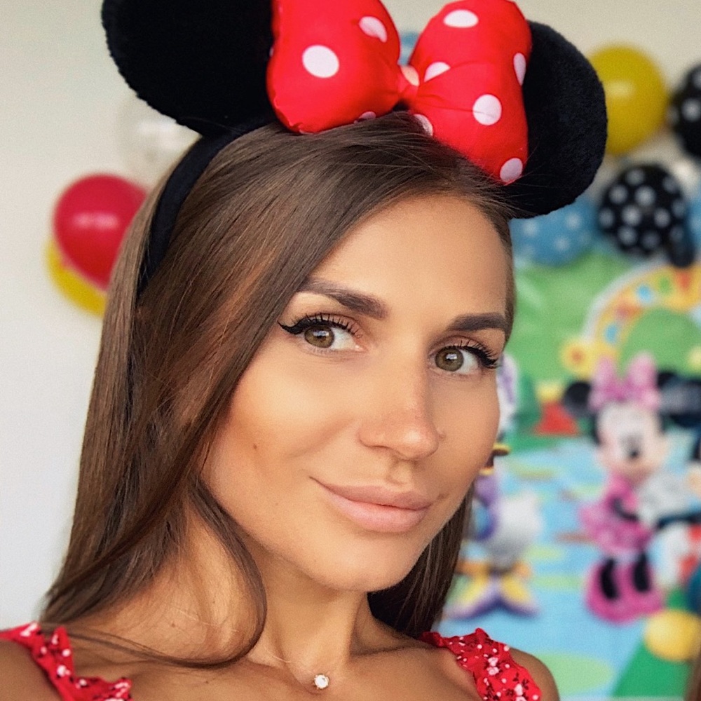 Meet your Posher, Alina